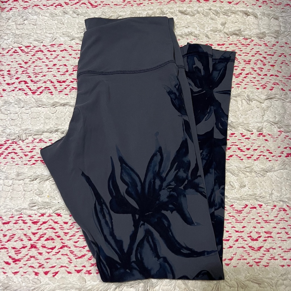 Botanical Lululemon Align 28" Leggings